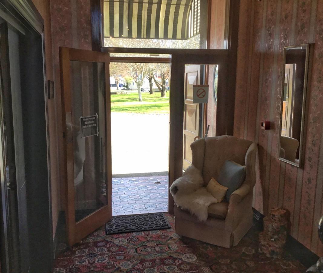 Royal Mail Hotel Lumsden エクステリア 写真