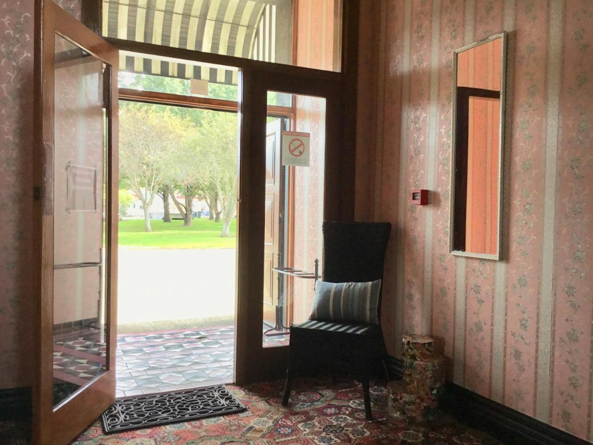 Royal Mail Hotel Lumsden エクステリア 写真